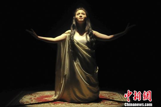 《结婚进行曲》 演绎情感“罗生门” 王雨晨 摄 《结婚进行曲》 演绎情感“罗生门” 王雨晨 摄