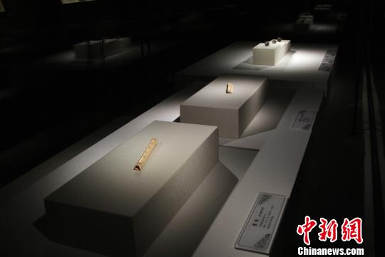 口弦琴等展览。 田进 摄 口弦琴等展览。 田进 摄