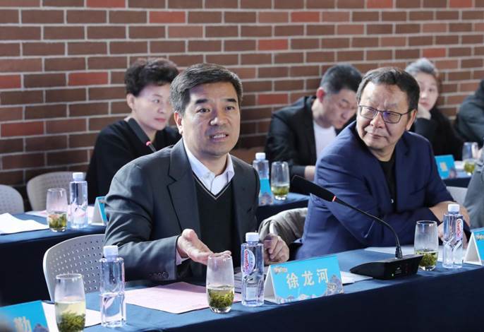 研讨东方影都群演产业链打造 专家学者把脉影视产业新未来